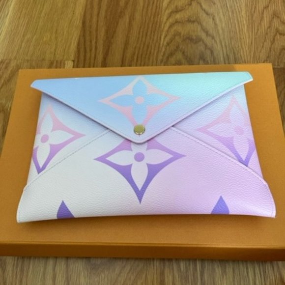 Louis Vuitton Handbags - Louis Vuitton Summer in the City Large Kirigami